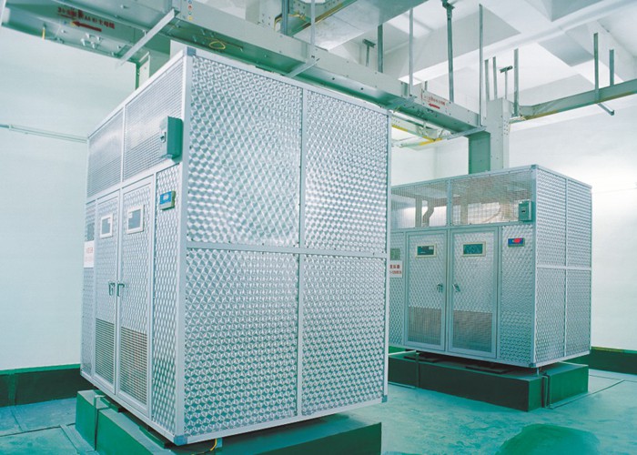 萬好食品變壓器安裝現(xiàn)場(chǎng)